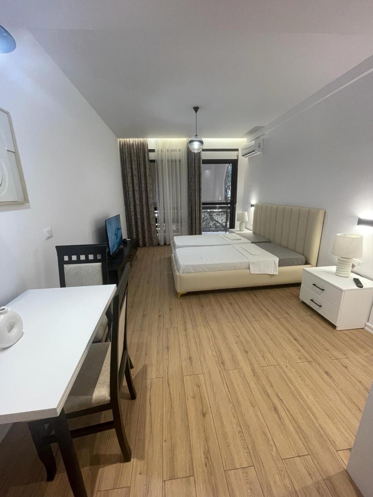 Suite Dolce Vita Tirana Exterior foto
